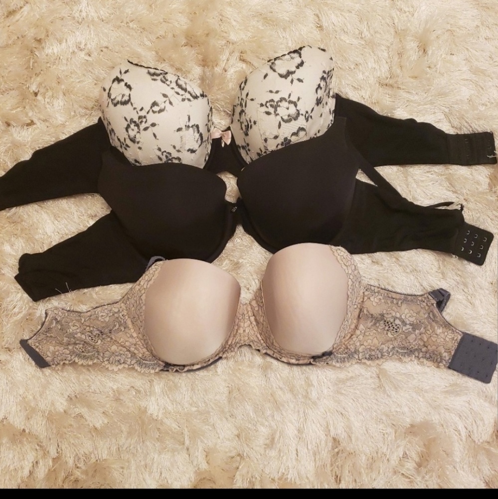 3 Victoria Secret Bra